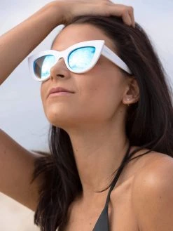 Dollboxx Chloe - White Blue Sunglasses 12 Dollboxx Chloe - White Blue Sunglasses -Swimwear Sales Store Chloe White Blue Sunglasses Sunglasses dollboxx 3 8fd187b9 66ab 4707 a7cf 04cc1c7966d3