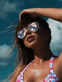 Dollboxx Encore - Rose Gold Sunglasses -Swimwear Sales Store Encore Rose Gold Sunglasses Sunglasses dollboxx 7 3fc6059f 8d3a 4aff b516 dab566811971