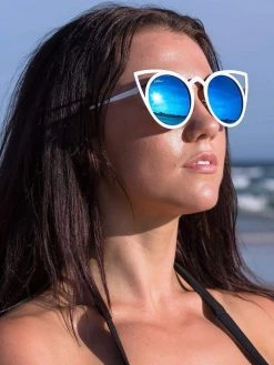 Dollboxx Fleek - Blue Crystal Sunglasses