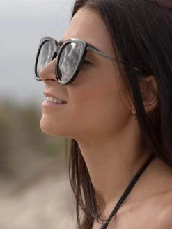 Dollboxx Madison - Black Sunglasses -Swimwear Sales Store Madison Black Sunglasses Sunglasses dollboxx 5 7b487b29 54d3 4d5a 9669 3e240b49357a