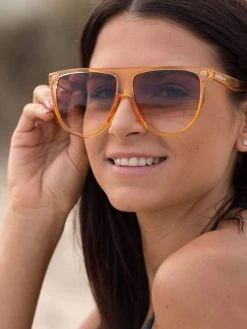 Dollboxx Stella - Clear Gold Sunglasses 18 Dollboxx Stella - Clear Gold Sunglasses -Swimwear Sales Store Stella Clear Gold Sunglasses Sunglasses dollboxx 4 d721d3f4 24b0 45a1 bf8c 6016e0259a30