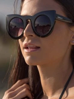 Dollboxx Tammy - Black Sunglasses -Swimwear Sales Store Tammy Black Sunglasses Sunglasses dollboxx 6 46f26311 6e9e 49a3 9283 7ff89f77a3cb