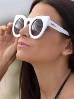 Dollboxx Tammy - White Sunglasses -Swimwear Sales Store Tammy White Sunglasses Sunglasses dollboxx 18 8d7991b6 f225 4901 8cf0 fe17d034cb40