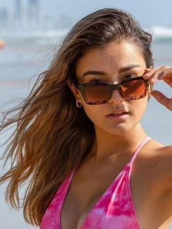 Dollboxx Teddy - Black Tort Sunglasses 12 Dollboxx Teddy - Black Tort Sunglasses -Swimwear Sales Store Teddy Black Tort Sunglasses Sunglasses dollboxx 3 bfa612aa 46eb 49fc b658 98809babf52b